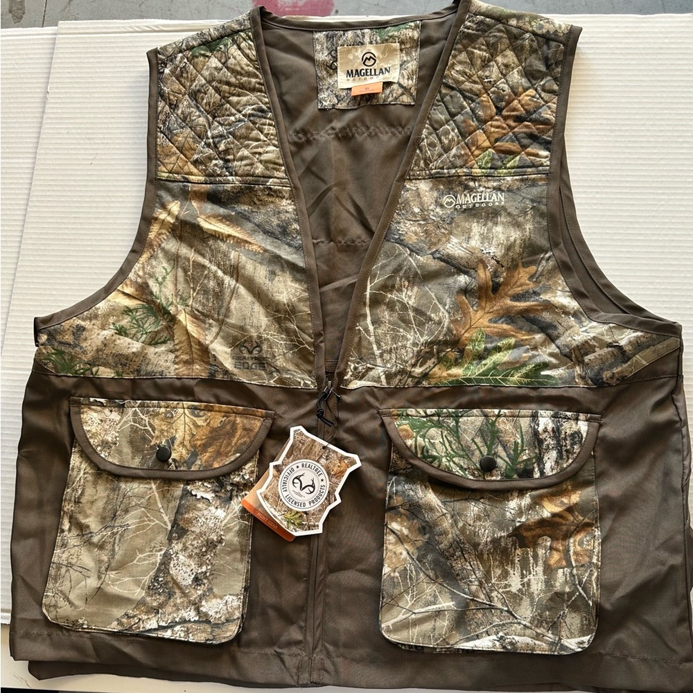 Magellan Outdoors Brown Camo Vest
